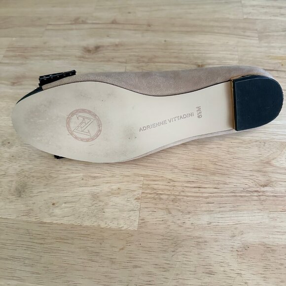Adrienne Vittadini Leather Ballet Flats Bow Gold Accents 6.5 - Picture 10 of 10